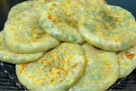 超柔软的韭菜馅饼，比例做法告诉你，皮薄馅大不破皮，少油不腻人视频封面