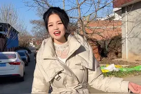 不要小把农村看，农村到处在发展！#农村生活 #农村就是好  #陕南花鼓子 #民间小调 #治愈系笑容视频封面