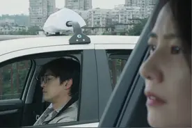 #胡歌高圆圆新片错过好唏嘘 车走走停停，像极了他们的故事，相遇又错过#电影走走停停视频封面