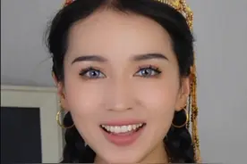 李白到底是哪里人 真的是外国人吗， 李白出生碎叶城，现吉尔吉斯斯坦境内，但古碎叶城是西域的一部分，属于唐朝境内，另外李白祖籍甘肃陇西。 他自己写到：本家陇西人，先为汉边将…因此李白是地地道道的中国人。长安三万里，西域，新疆，新疆旅行，新疆是个好地方，维吾尔族姑娘 说新疆。#新疆 #李白 #旅行 #长安三万里李白是杜甫白月光 #新疆是个好地方视频封面