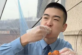 这饭怎么还吃到救助站去了呢？#张壮壮视频封面