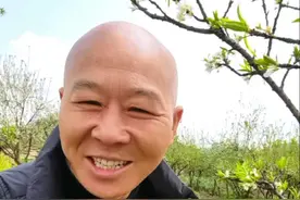 少时夫妻老来伴，携手共度风雨，相互扶持到永远#同甘共苦的夫妻 #夫妻 #新农村视频封面