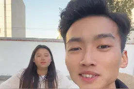 张紫格终于同意刨腹产了 我是一天不能再等了#记录真实生活 #孕期 #孕晚期视频封面