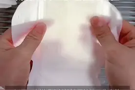 #媒体公开医护级卫生巾抽检报告 医护级卫生巾到底适用于哪些群体？请收下这份科学挑选攻略！视频封面