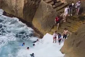 爱去海边玩的，一定要警惕离岸流，即使会游泳也有一定危险，海浪会不停的把你往海里吸。#离岸流