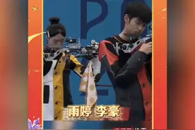#央视发的阿条姐和干饭哥 还得是00后啊，又有病又自豪的感觉！#阿条姐 #干饭哥 #娱乐评论大赏视频封面