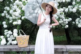 春天一定要去拍一组绣球花 地点：杭州植物园盆栽园，从西门进 设备：手机14pro#拍照教程