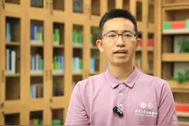 恩施籍杰出人士，清华大学新雅书院副院长德国哲学专业委员会理事会理事，秘书处副秘书长 张伟特 为恩施州送祝福(来源/恩施发布)#湖北恩施 @抖音短视频 @DOU+小助手视频封面