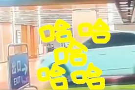 这不得在地下停车场转一天！#意不意外 #地下停车场 #监控下的一幕视频封面