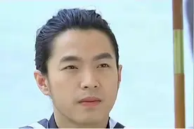 台湾演员李威卷入命案，被警方两次约谈，亲友表示不清楚近况视频封面