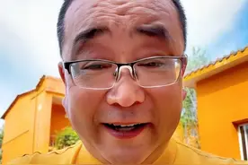 高考前夜！韦神3句话引爆2180 万！学术顶流诞生！ 韦东奕3句话涨粉2180万！高考前夕韦神神秘亮相，评论区秒变许愿池！清北学霸为何碾压顶流？他的出现竟揭开全民新信仰！#朱厂长酒话#韦东奕 #韦神 #高考 #学霸