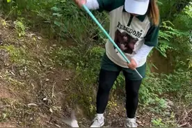 这是直接把钩子抛鱼嘴里了？@陆源鲢鳙专场 #钓鱼封神榜 #钓鱼的乐趣只有钓鱼人懂 #2024dou来钓鱼 #dou是钓鱼人 #路亚视频封面