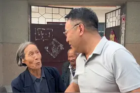 全校学生劳动课去大队田间捡麦穗，同学们都回到家里自己脱麦粒上交学校，李老师唯独把我带回她的家里，放弃了做家务的时间帮我捶麦穗，用簸箕，筛子把金黄的麦粒收拾的干干净净让我拿去上交#感恩视频封面