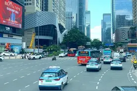 不到深圳不知道，一到深圳吓一跳！这里是深圳福田区，真正的深圳市中心，顶级繁华！遍地都是高楼大厦，鳞次栉比，超级震撼！#城市风景一角 #城市推荐官 #城市记忆 #我的城市由我拍 #抖音看世界视频封面