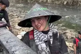 「越南🇻🇳河道清理全过程」 集结上百名志愿者，参与河道清理，志愿者小姐姐很漂亮啊#解压 #极度舒适 #河道清理 #美化环境 #强迫症治愈系视频封面