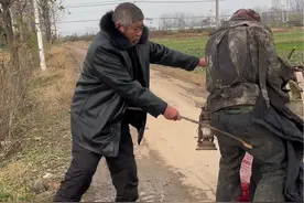 提前回家过年可以干些什么 大姑：有你是我的福气… #提前回家过年 #假装要饭回家 #搞笑 #原创视频 #无任何不良引导视频封面
