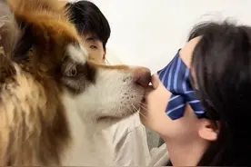 可恶 差点就脱单了 #大学生#搞笑 #和路雪绿舌头duangduang一口Q弹 #童年白月光美食回来了