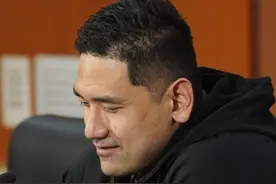 听钟指导为大家公布我虎的伤病报告 #cba #吉林男篮 #吉林东北虎男篮 #伤病远离球场视频封面