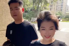 终于要结束我租房子的生活了，终于可以不用在交房租了，不管好坏，孩子放学总归是有家可以回了，万家灯火可以又我们一盏了，哪怕住毛坯房都感觉满足和幸福了！和老公摸爬滚打了10多年，等了接近3年的房子，还有10多天就该交房了，今天又去买了车位，都很满意，感谢自己没有浪费青春，也感谢老公努力上进，有了你的付出才有我和孩子安稳的生活，一砖一瓦都是我们给未来儿媳妇的心意，我和老公会加倍努力，继续给儿媳妇拼第二套第三套……尽我们所能，绝不偷懒！视频封面