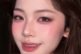 韩系女团小烟熏！超简单新手也能拿捏～ #韩妆 #烟熏妆 #烟熏妆妆教