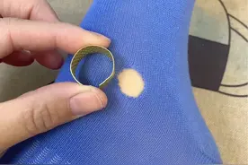 袜子破洞一个顶针搞定#针线活儿 #针线小妙招 #缝缝补补还能穿 #缝补小技巧视频封面