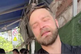 来中国这么久了，最让我接受不了的食物居然是... #省饭课代表  #老外在中国吃出门道了 #吃货老外 #重庆美食 #蹄花汤视频封面