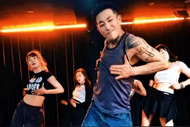 boomboomboomboom #pink编舞 #boomboomboomboom #dj舞曲 #舞蹈 @DOU+小助手 @DOU+上热门 @抖音创作小助手视频封面