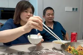 假假在娘家是一家人的心肝宝贝，丫头婚后一年多终于怀孕了，这是母亲在女儿结婚时的心愿，终于实现了！视频拍摄于一个月前！给咱们粉的娘家人分享这份喜悦！#怀孕#感恩每一位母亲❤️视频封面