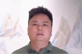 退伍不褪色 "岁月流转，军装虽脱”但心中那抹绿色永不褪色。八一建军节，向所有战友致敬！#八一建军节 #建军节 #退伍不褪色 #云霄时间视频封面