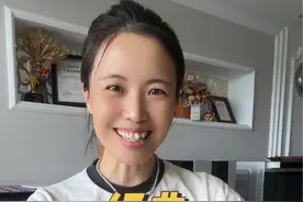 不用白莲蓉的老式伍仁月饼~真正童年的回忆❗️保姆级教程 这个配方的伍仁月饼让很多不爱伍仁月饼的都爱上了，所以一定要试试啊，真的是一口惊艳#秋天的第一块月饼 #月饼🥮 #自制月饼 #老五仁月饼 #伍仁月饼视频封面