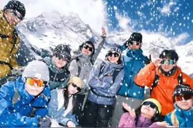 大片不是随便拿捏#爬山要这样拍才够酷 #雨崩 #户外徒步登山 #带队日常 #泰翎户外视频封面