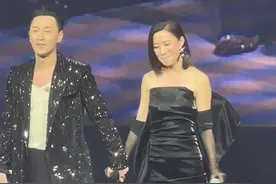 爱在记忆中找你 #林峯澳门演唱会 #特别嘉宾佘诗曼 TVB金牌荧幕情侣 甜蜜暴❤️#佘诗曼林峯同框比心好甜视频封面