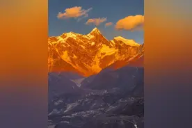 大美中国大美西藏 十人九不遇南迦巴瓦峰2025年惊现金山所有的等待都是值得的#西藏 #南迦巴瓦峰 #日照金山