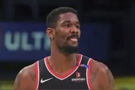 开拓者3500万买断艾顿成全湖人，杨瀚森新赛季上场时间稳了！ #开拓者买断艾顿 #湖人 #杨瀚森新赛季上场时间稳了 #开拓者新赛季着重培养年轻球员 #艾顿