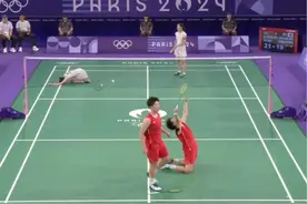 巴黎奥运会中国羽毛球队女双圣坛组合战胜志田千阳组合，打进决赛！志田千阳打脸痛哭#中国羽毛球队 #女双 #圣坛组合 #志田千阳 #羽毛球双打视频封面