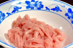 炒肉丝时，腌制很重要，老厨师教你一招，比豆腐还要嫩，超下饭视频封面