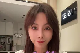 水花消失术怎样练成的？很多人好奇运动员压水花怎么压的，今天给大家分享我的经验#运动员 #跳水 #水花消失术 #巴黎奥运会 #胡亚丹解说视频封面