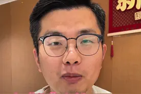 在宠物公司带猫上班是什么体验。#带猫上班 #宠物 #猫咪 #被迫营业的猫猫视频封面