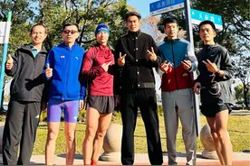 12月1日上马赛道上 我要做最靓的仔，谁同意？谁反对？#2024上海马拉松 #魔都跑者陈龙 #怡宝梦之队 #抖音送你去跑马视频封面