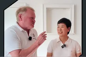 爱是携手共进，赞美与支持。“她输了，但赢得了世界上每个人的心，没有夏莲，没有Tommy”，可爱倪姐与丈夫Tommy奏响爱与运动的双重奏#倪夏莲 #大有学问 #巴黎奥运会