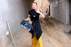 有着4000多年历史的地坑院是如何排水的，院子里挖了一个很深的渗水井用来储存雨水，在以前收集来的雨水还可当做生活用水……#新农人计划2024 #地坑院 #返乡创业新农人 #文化助力乡村振兴 #我为家乡代言视频封面
