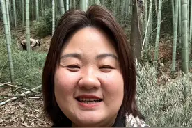 农村小伙承包了30亩竹山投资养殖，夫妻俩每天起早贪黑的上山干活有苦也有累，但看到收获真的特别开心#农村生活 #三农视频封面