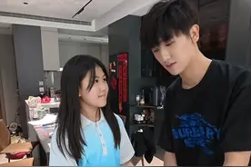 第一次收到妹妹送的礼物 简直…💔 #楠果兄妹视频封面