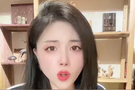 兄弟们呐！天若有情天亦老，还是早穿秋裤好 😂#看一遍笑一遍 #重庆方言 #重庆言子 #搞笑#一本正经飚方言 @程程不暴躁视频封面