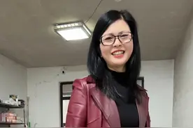 在我们江西南昌的风俗，离过婚的女人，新人结婚是不能摸任何东西 作为阿姨帮不上忙，也不能跟他们添乱，只能在家里照顾爸爸#就想说点大实话视频封面
