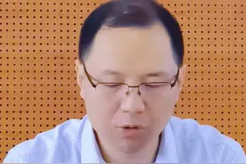 2025年青岛中考分数线公布。局属普通高中一段线：264分、局属普通高中二段线：249分。（拍摄/青岛晚报记者 于娜 董真 剪辑/吴忠林）#青岛 #中考分数线