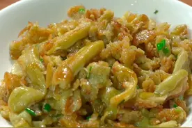 这是河南一道特色茄子的做法，面炒茄子~真的比肉还香！#茄子