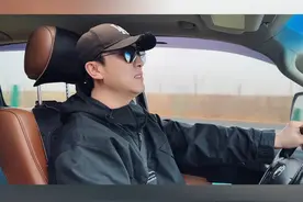 这晚风丝丝吹 这夜色惹人醉 这夜里孤独的人呐他需要你陪视频封面