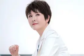 武汉文旅邀请“出逃爷爷”陈有银国庆假期再游武汉。这次去武汉，可能会全家出动，费用全部由武汉文旅负责。#武汉文旅 #陈有银 #骑行 #老人视频封面