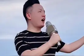 不要说道路坎坎坷坷，酸甜苦辣都是歌…#热门音乐🔥 #唱出了多少人的酸甜苦辣视频封面